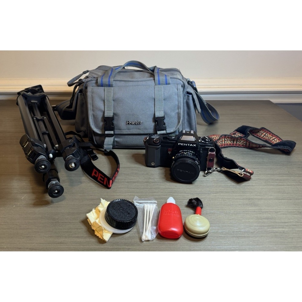 Pentax A3000 35mm Film Camera Kit Pentax-A 1:2 50mm Lens Tripod Case Tested